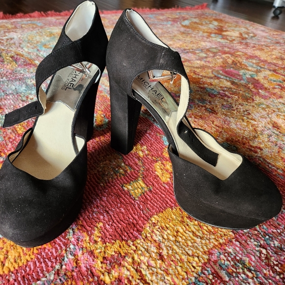 Michael Kors BRAND NEW black heels - Picture 6 of 6